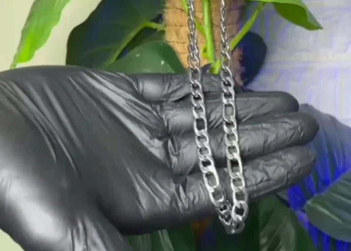PERIMIUM STAINLESS STEEL CHAIN WITH GIFT BOX